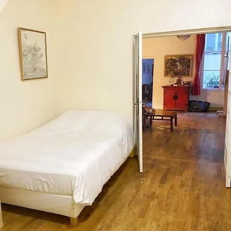 Charming For 4 On Blvd St Germain, 6